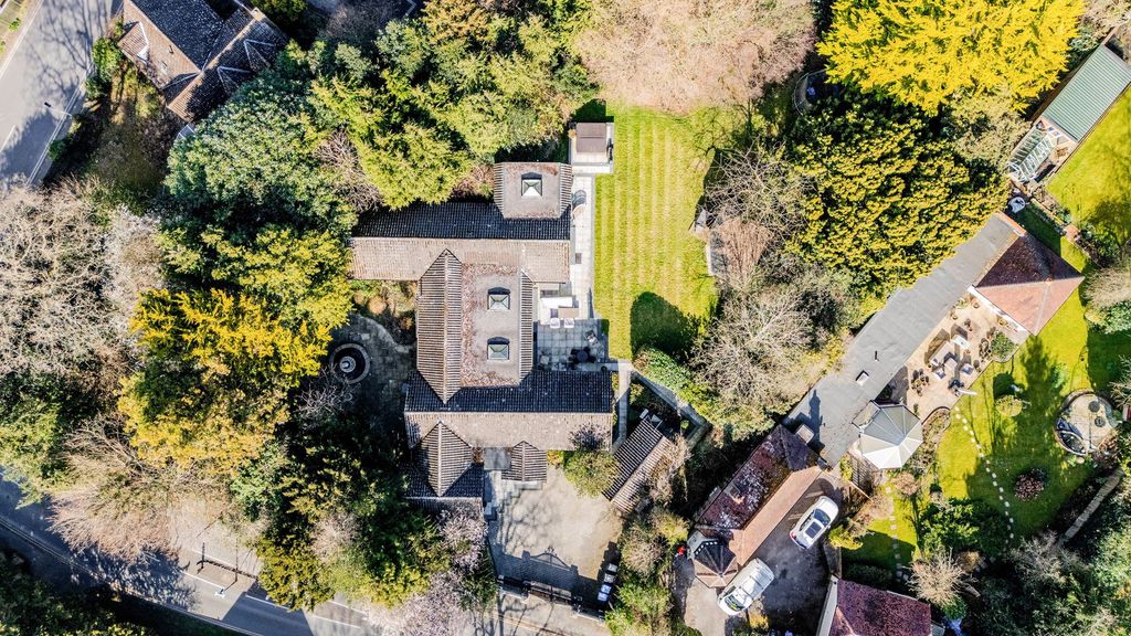 Additional image 11 of 5 bed detached house for saleStation Road, Lingfield RH7