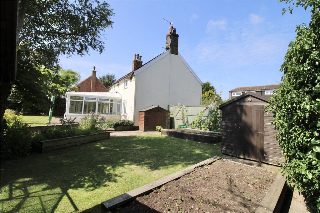 Property photo 2 of 28 Picture No. 03