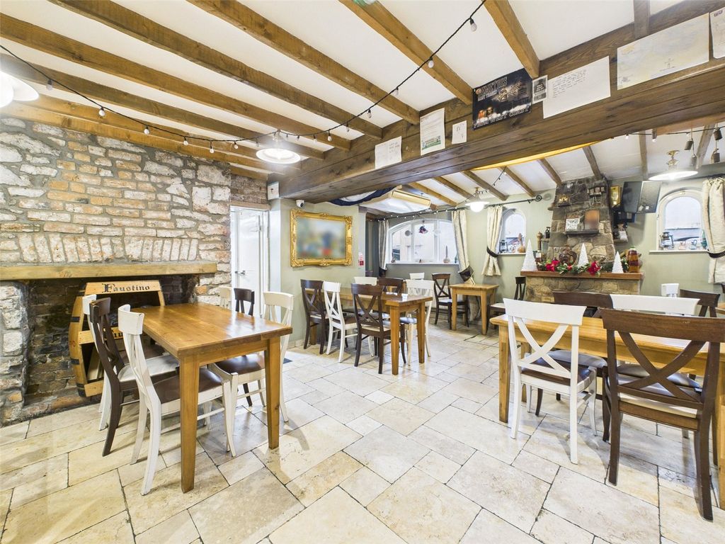 Property photo 2 of 40 Picture No. 36