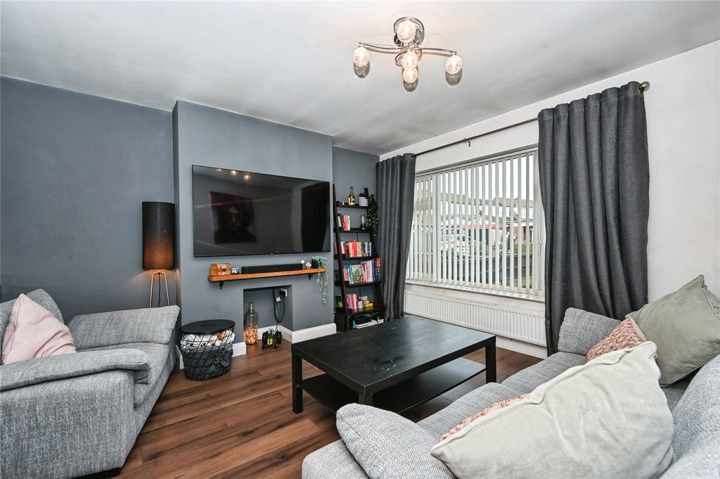 Property photo 2 of 18 Picture No. 22