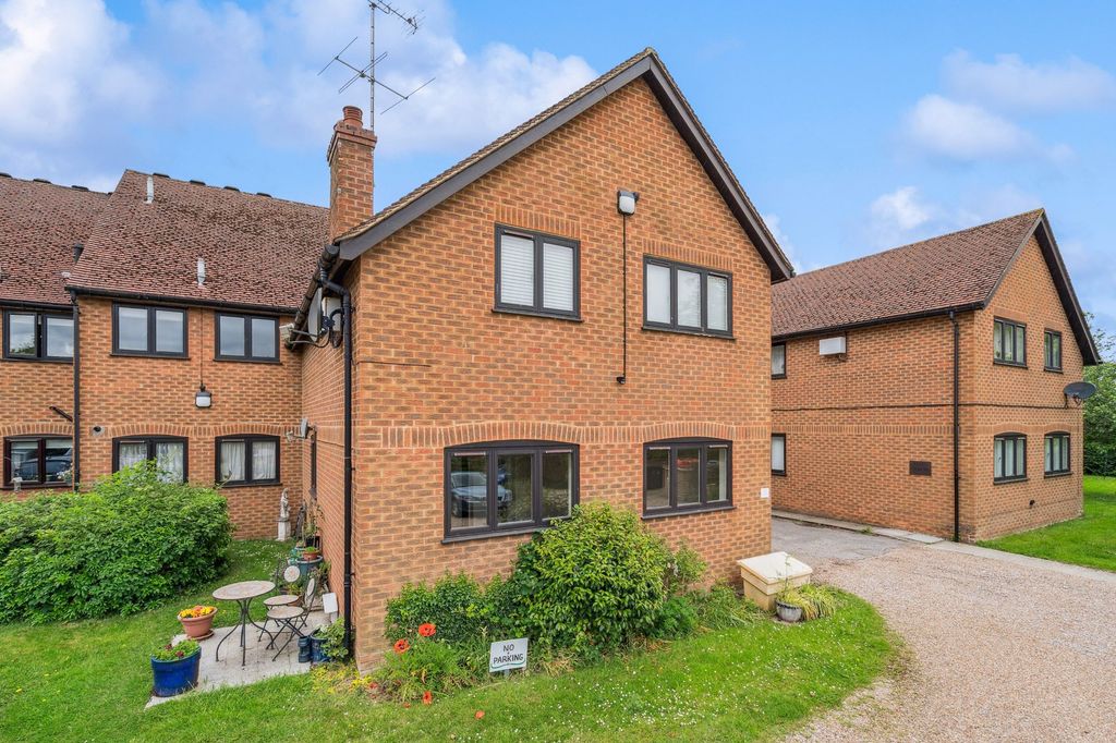 Property photo 1 of 16 Photo 14