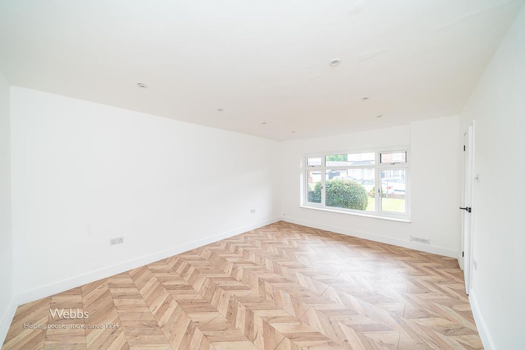 Property photo 2 of 24 Â© Webbs Estate Agents Â© (72 Of 123).Jpg