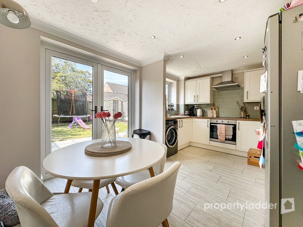 Property photo 3 of 14 Img_8436