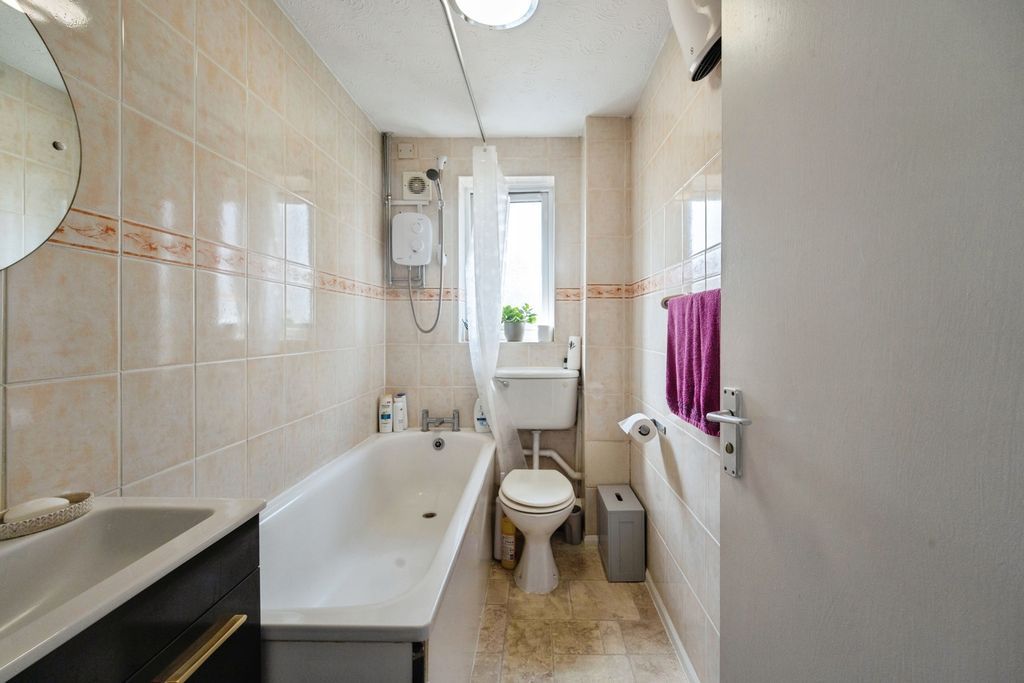 Property photo 2 of 8 Pbox-Img.Jpg