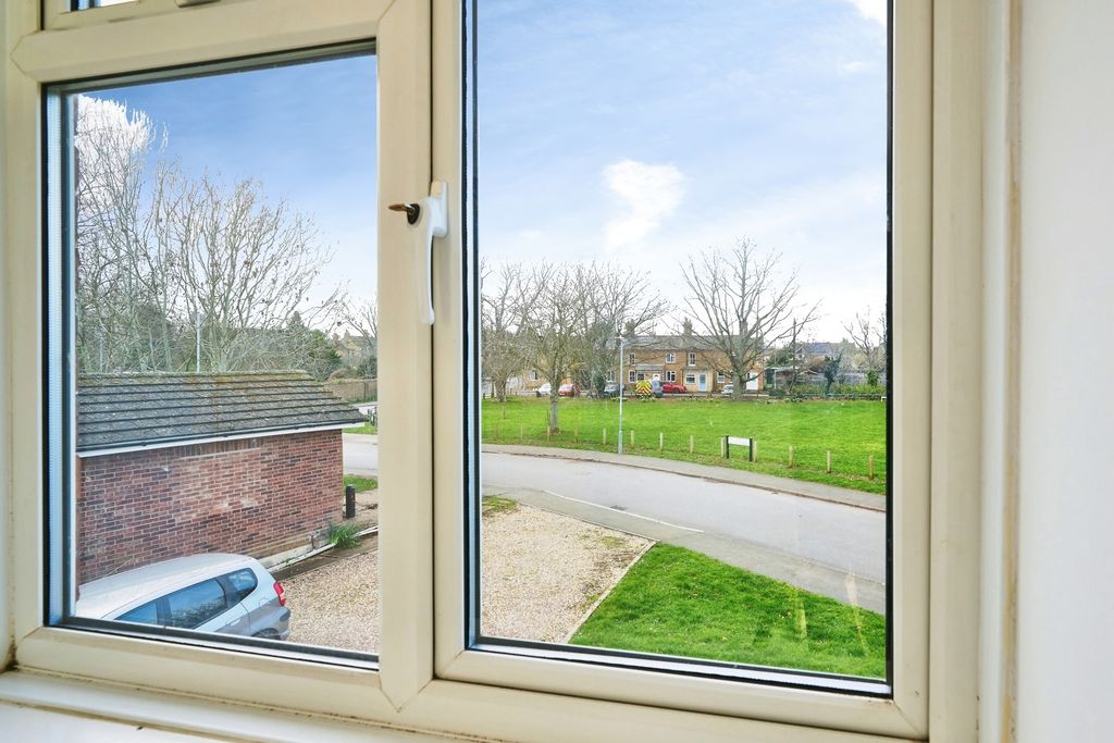 Property photo 3 of 9 Pbox-Img.Jpg