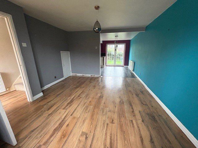 Property photo 2 of 8 Picture No. 18