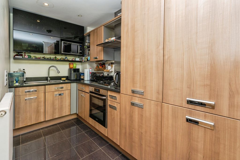 Property photo 2 of 10 Pbox-Img.Jpg