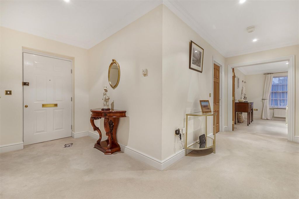 Property photo 3 of 24 Hallway