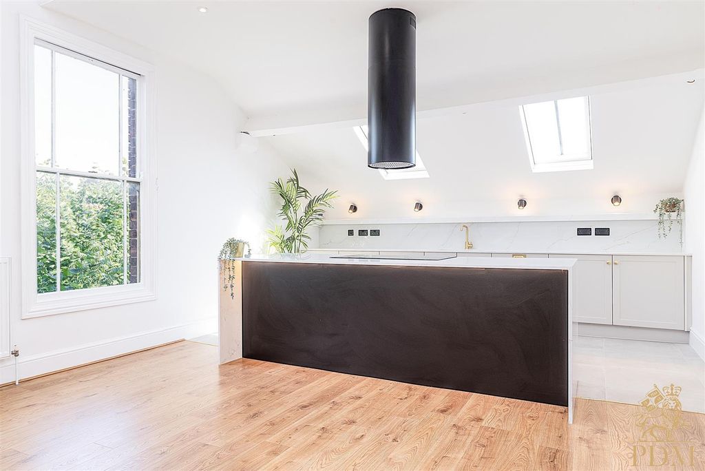 Property photo 2 of 23 16 Magdala Road, Mapperley (19 Of 26) Copy.Jpg