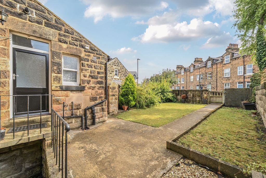 Property photo 3 of 18