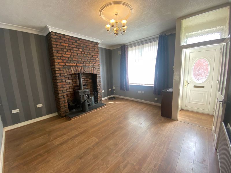 Property photo 1 of 13 Photo 9