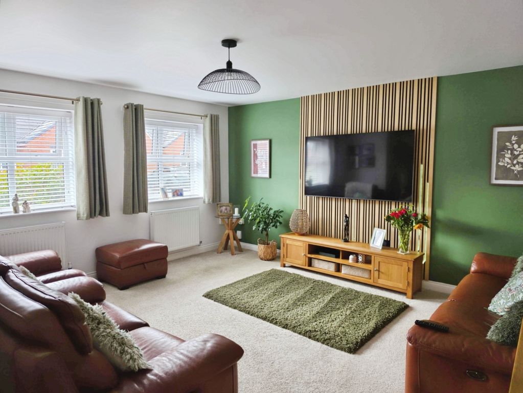 Property photo 3 of 25 Pbox-Img.Jpg