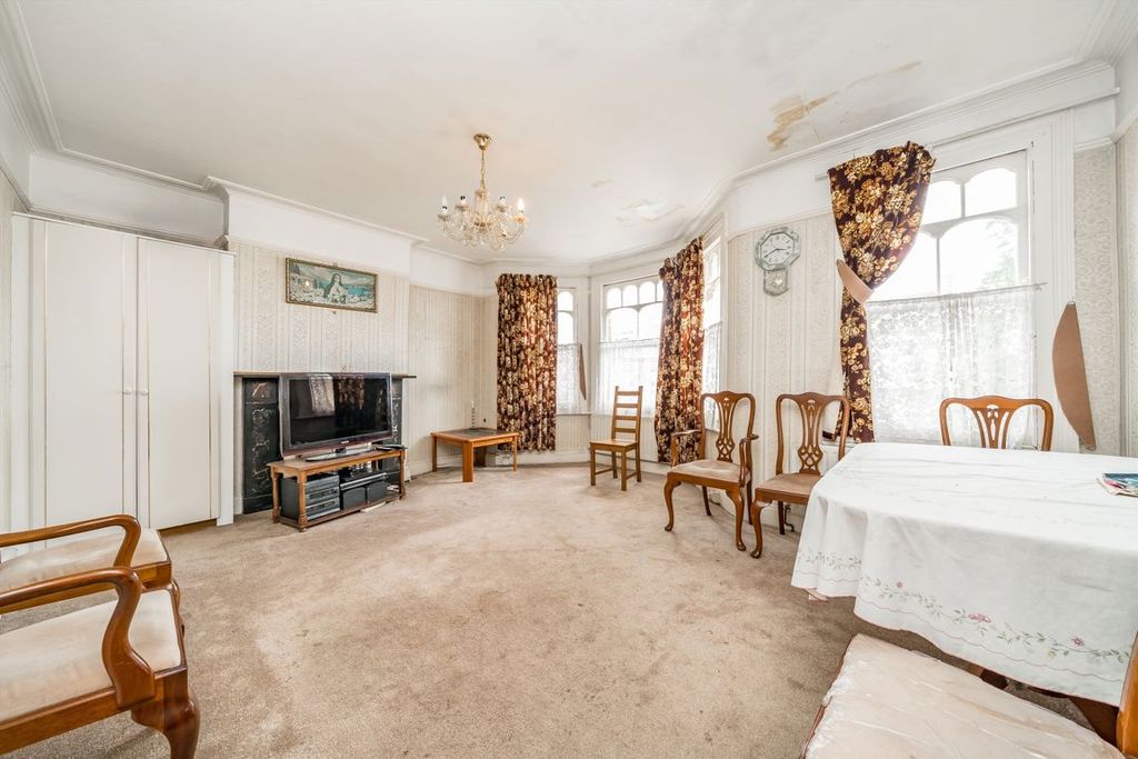 Property photo 2 of 4