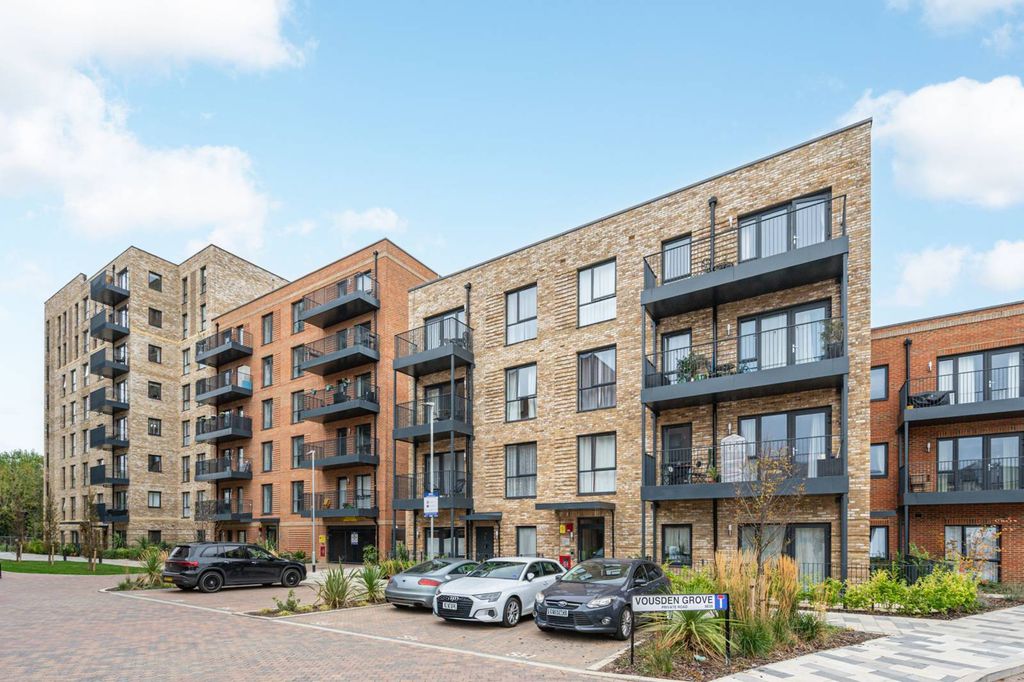 Property photo 3 of 12