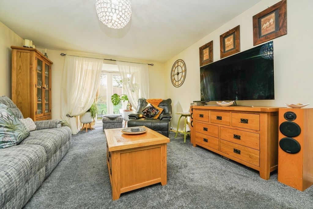 Property photo 3 of 24 Pbox-Img.Jpg