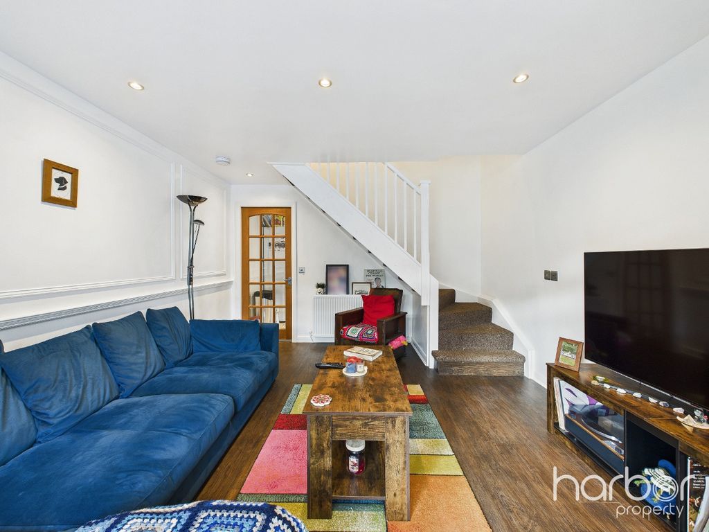 Property photo 2 of 16 4393014