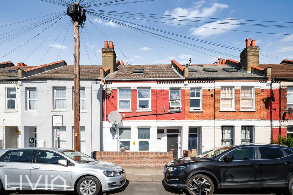 Property photo 1 of 10 1