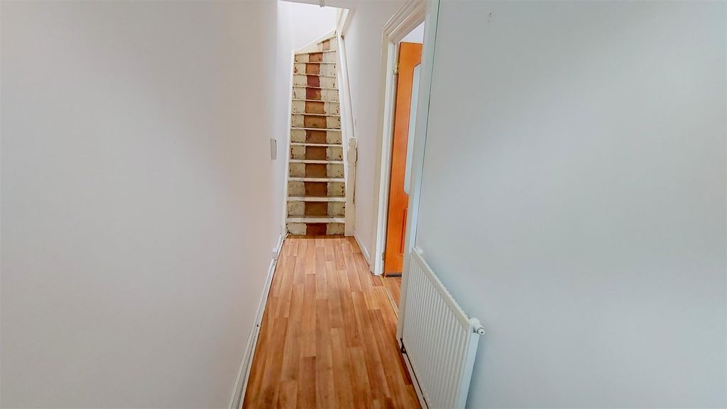 Property photo 2 of 16 Hallway
