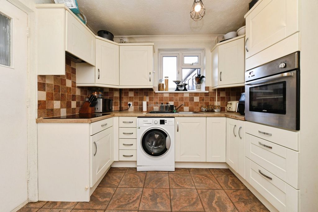 Property photo 2 of 15 Pbox-Img.Jpg