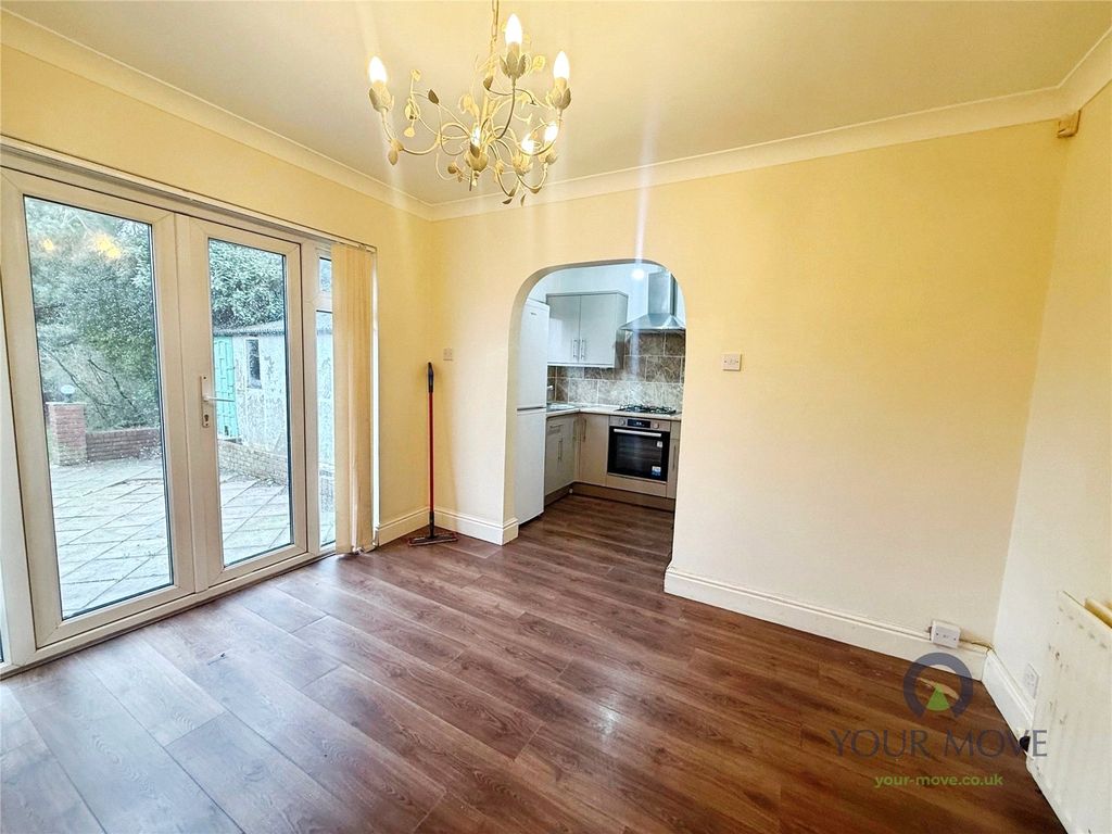 Property photo 3 of 14 Dining Room