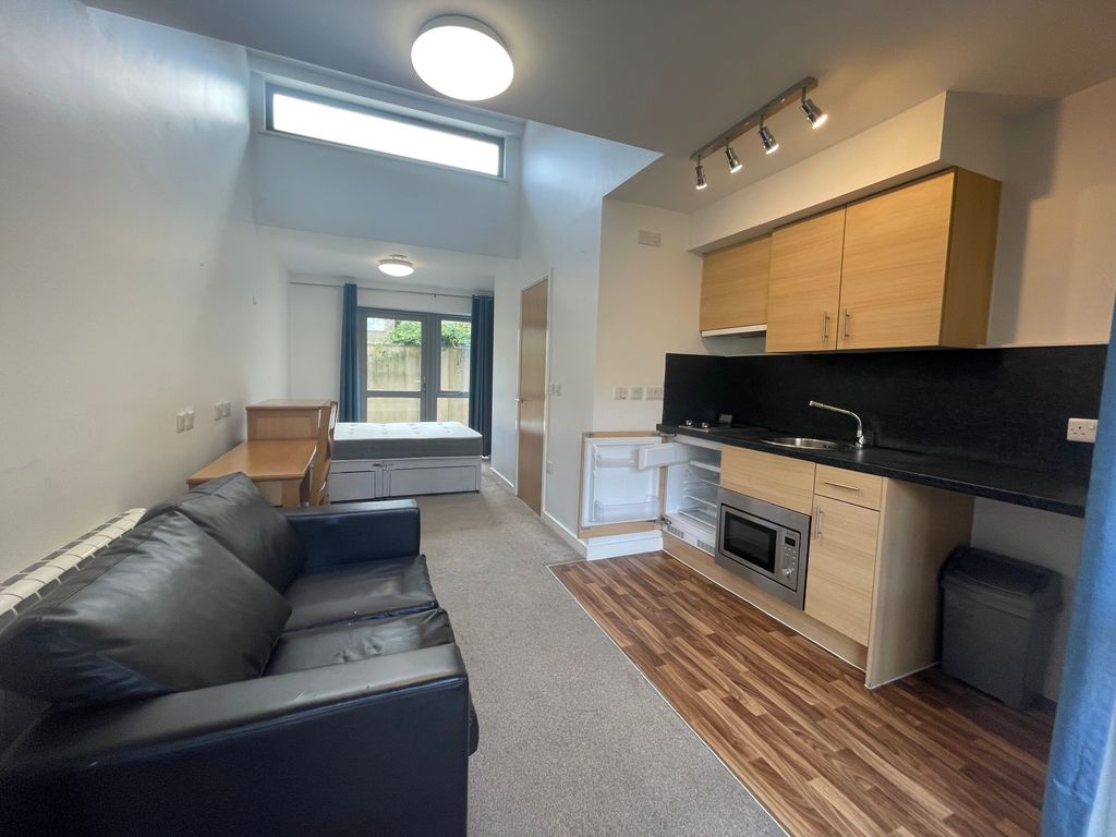 Property photo 3 of 15 Kitchen