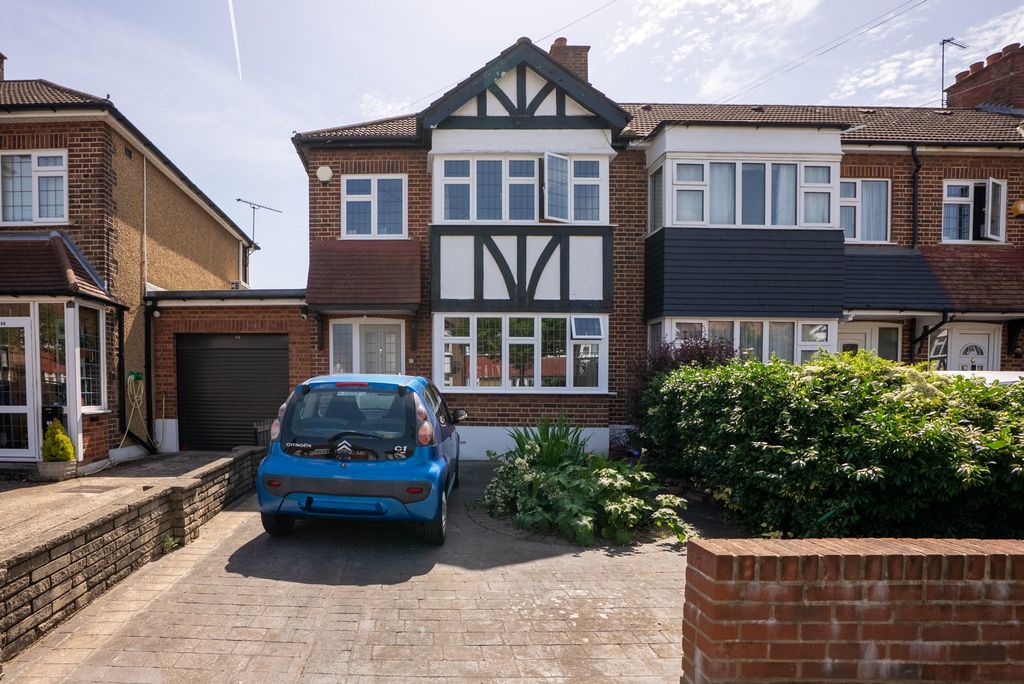 Property photo 1 of 48
