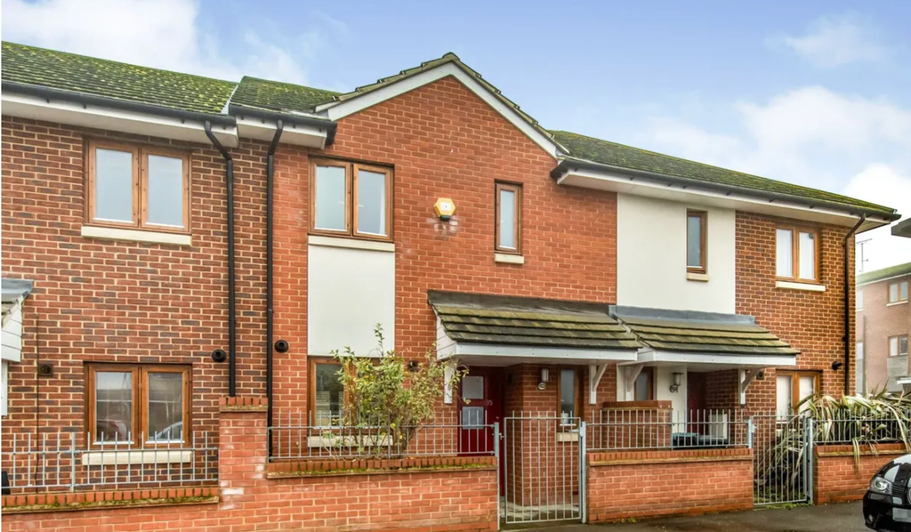 Property photo 1 of 9