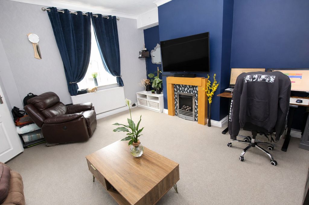 Property photo 2 of 15