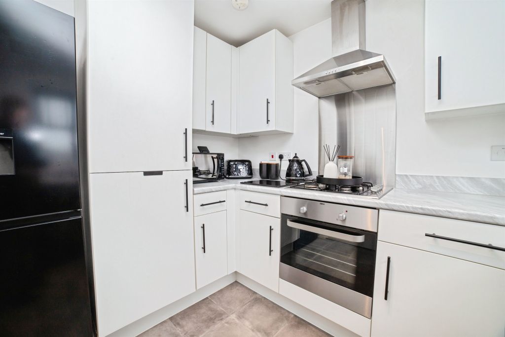 Property photo 2 of 20