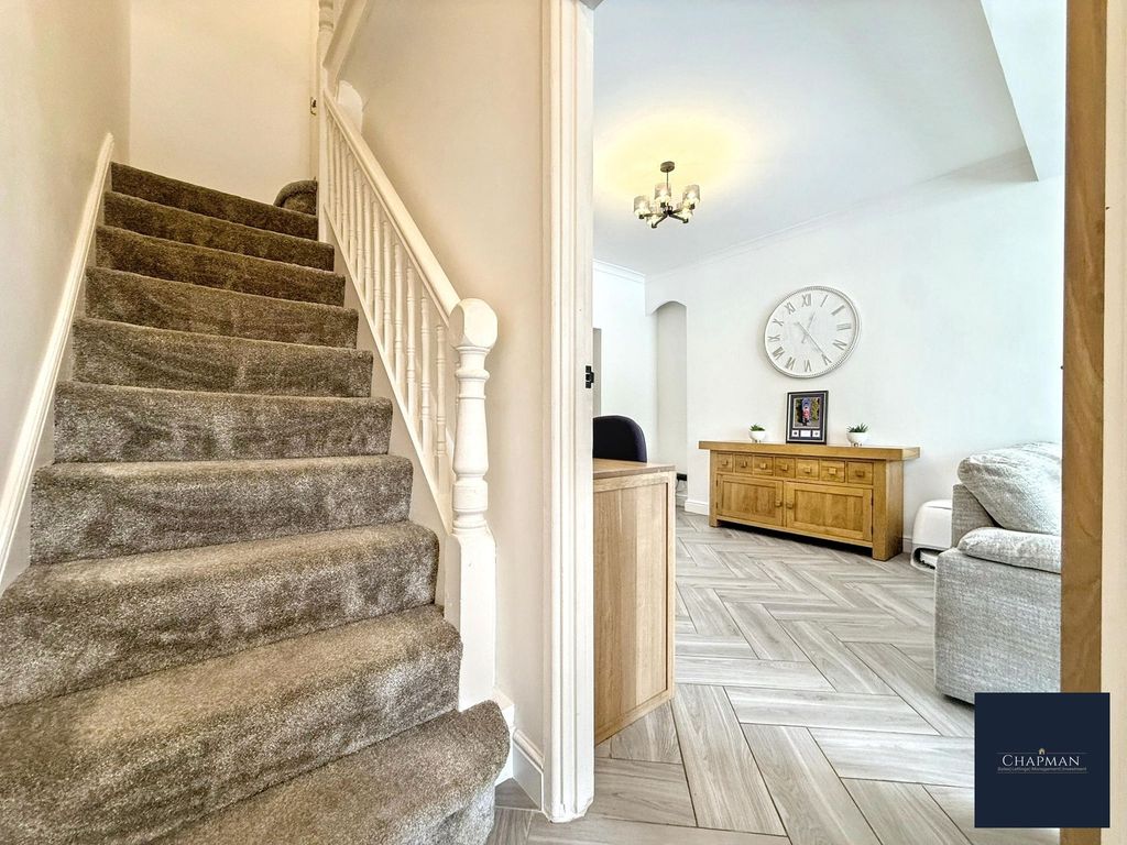 Property photo 2 of 24