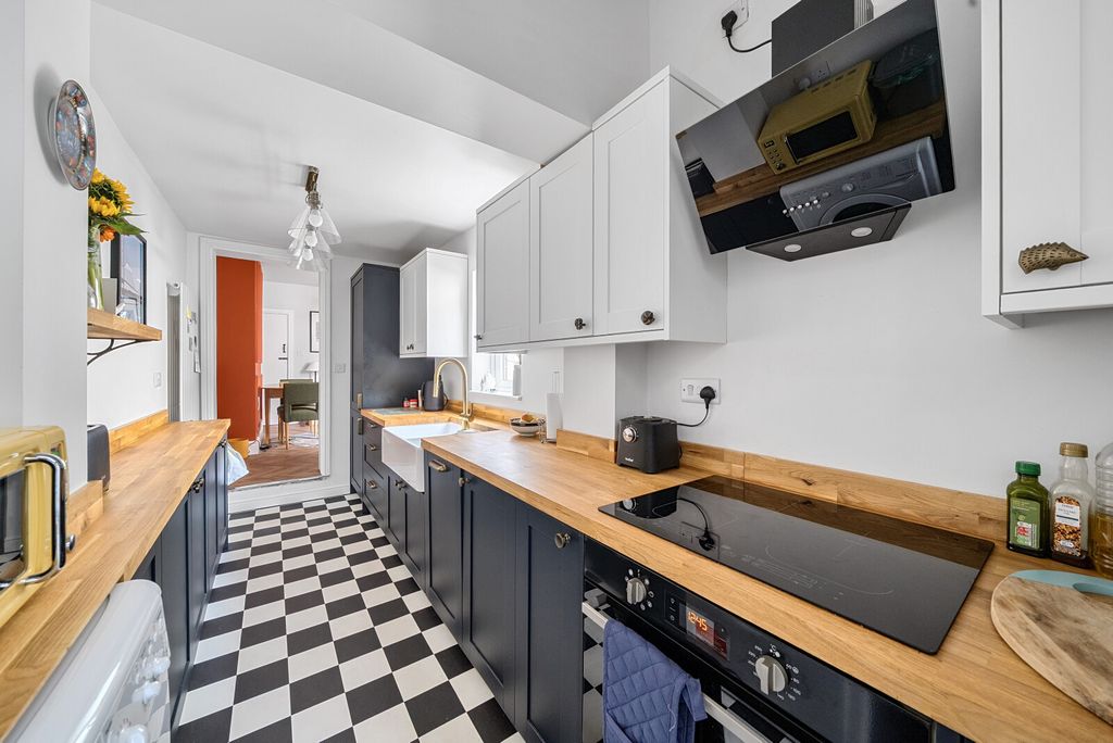 Property photo 2 of 13 1344450-11-68B199...