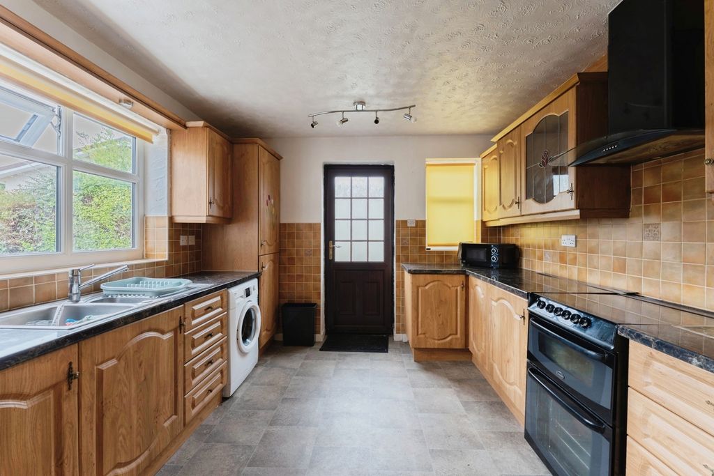 Property photo 3 of 27 Pbox-Img.Jpg