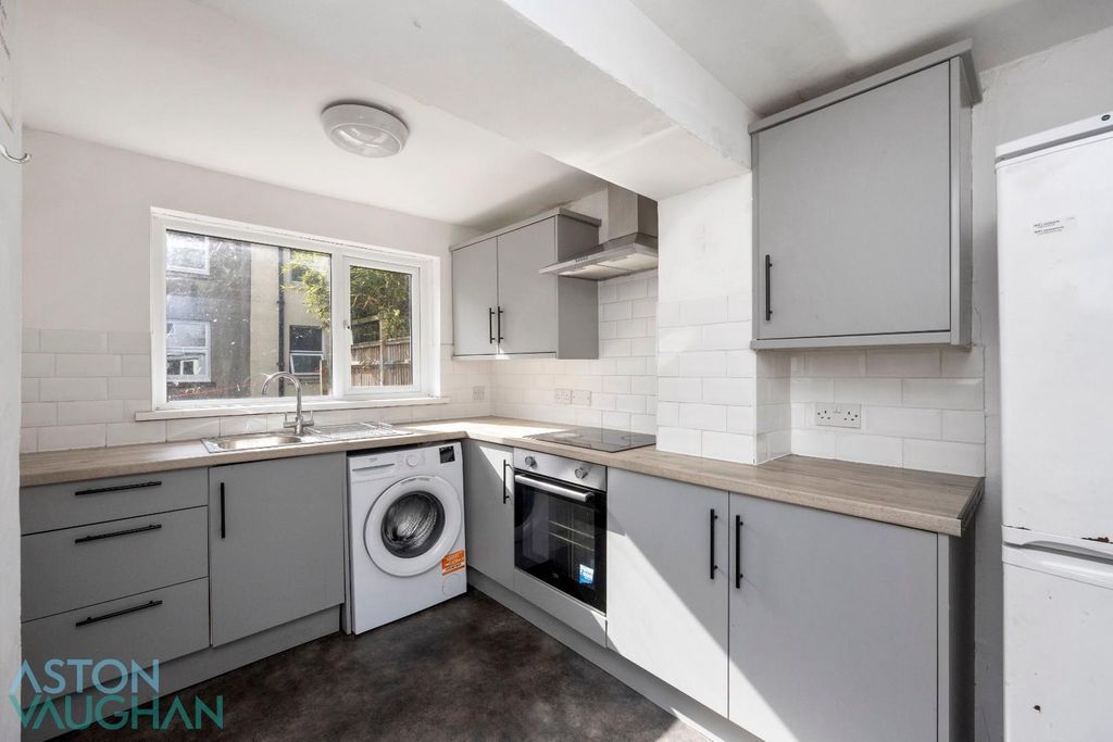 Property photo 2 of 11 Upper Lewes Road, -006.Jpg