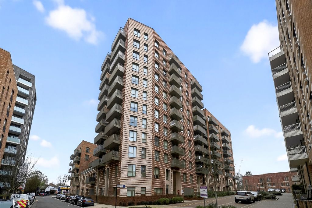 Property photo 1 of 11