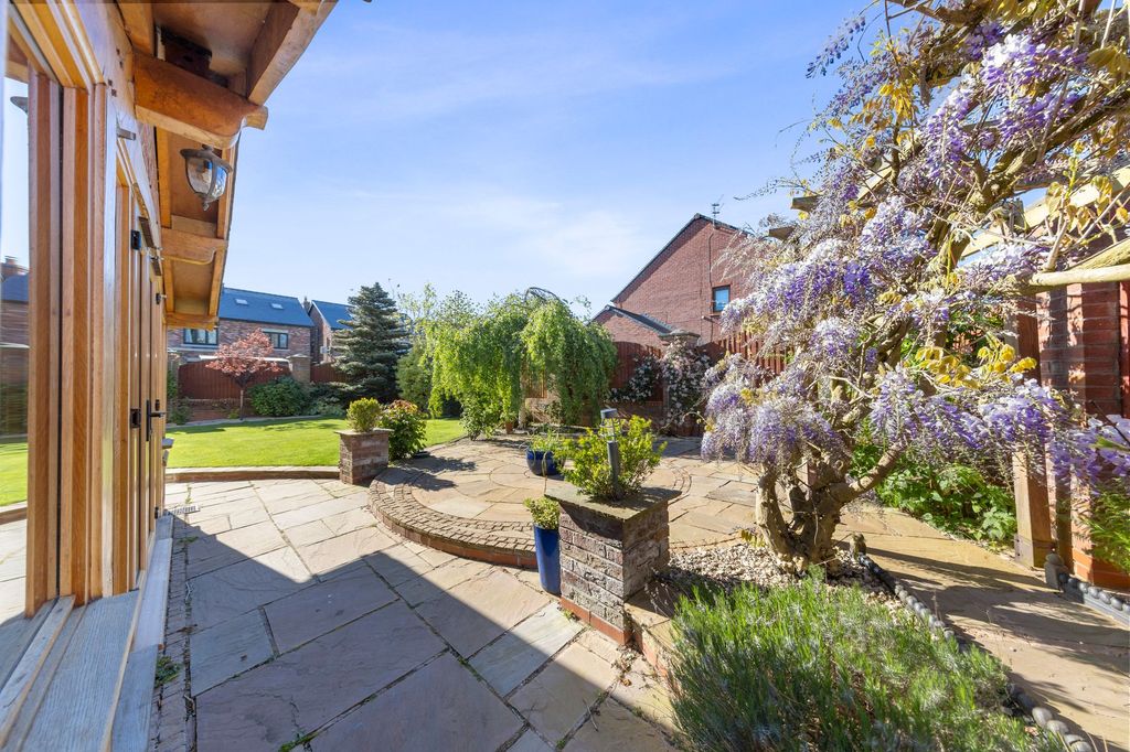 Property photo 2 of 40 2
