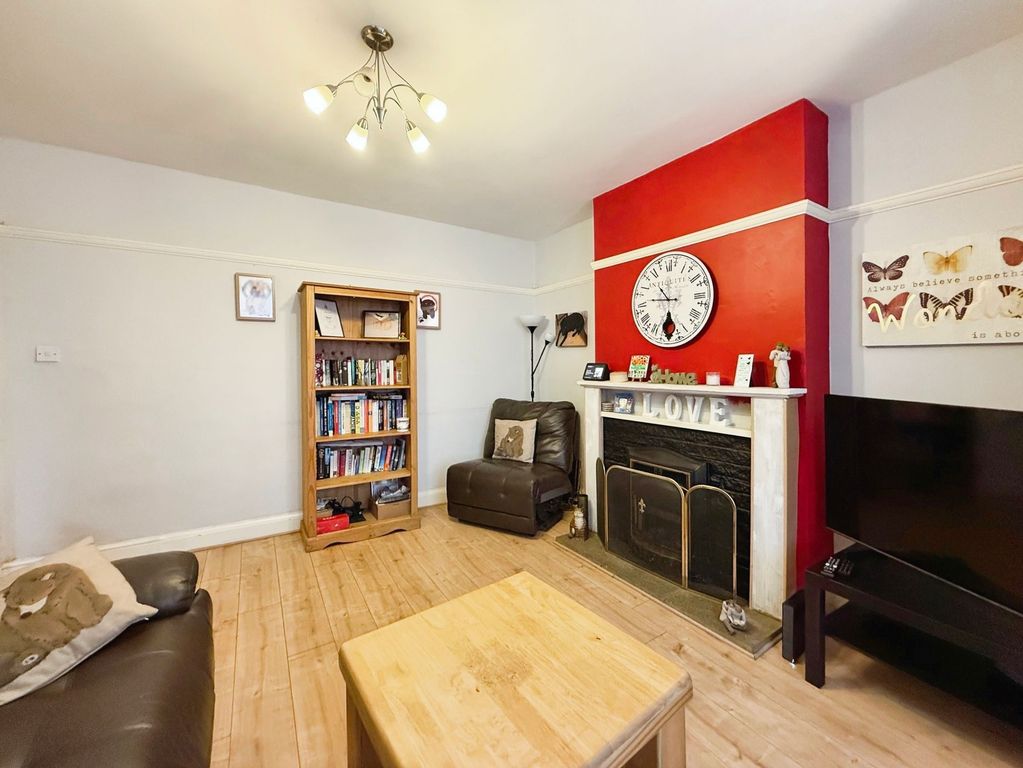 Property photo 3 of 16 Living Room