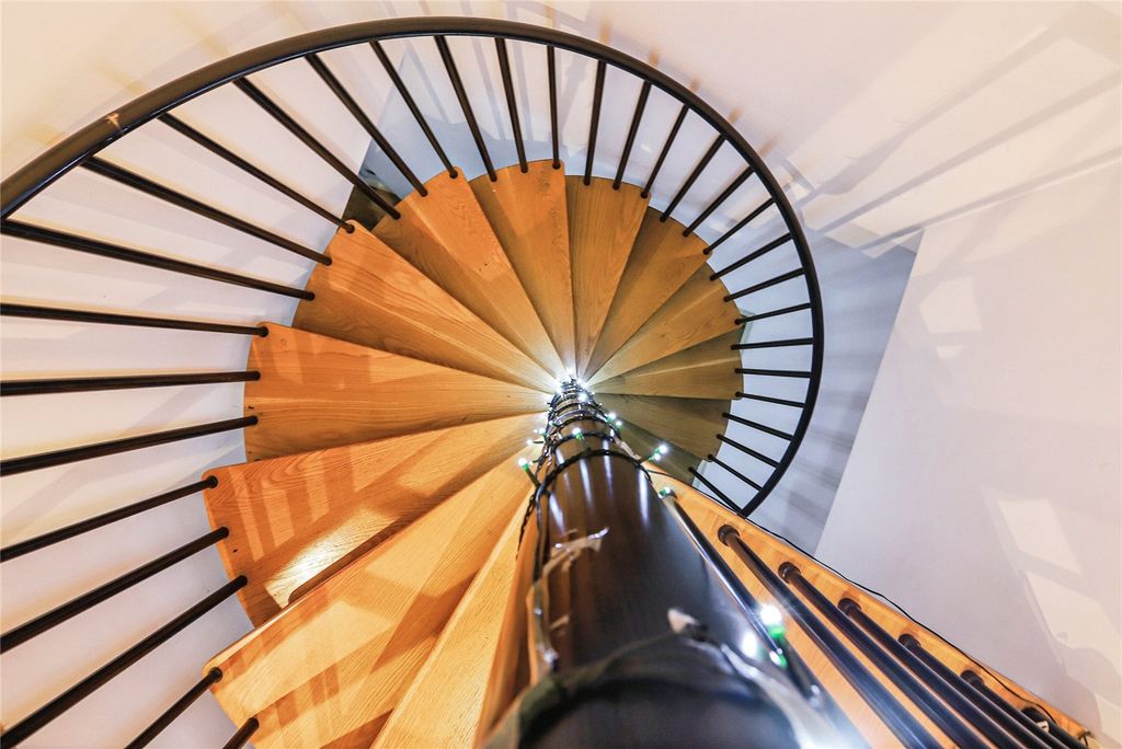 Property photo 1 of 12 Stairway