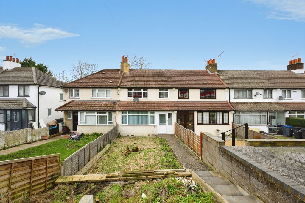 Property photo 1 of 19 Front View