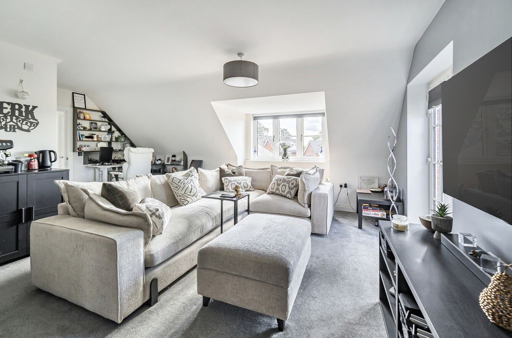 Property photo 2 of 16 1-6Abd97343E1Fb-1...