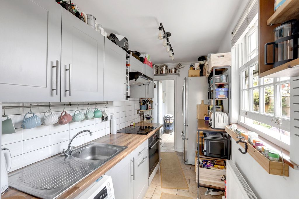 Property photo 3 of 16