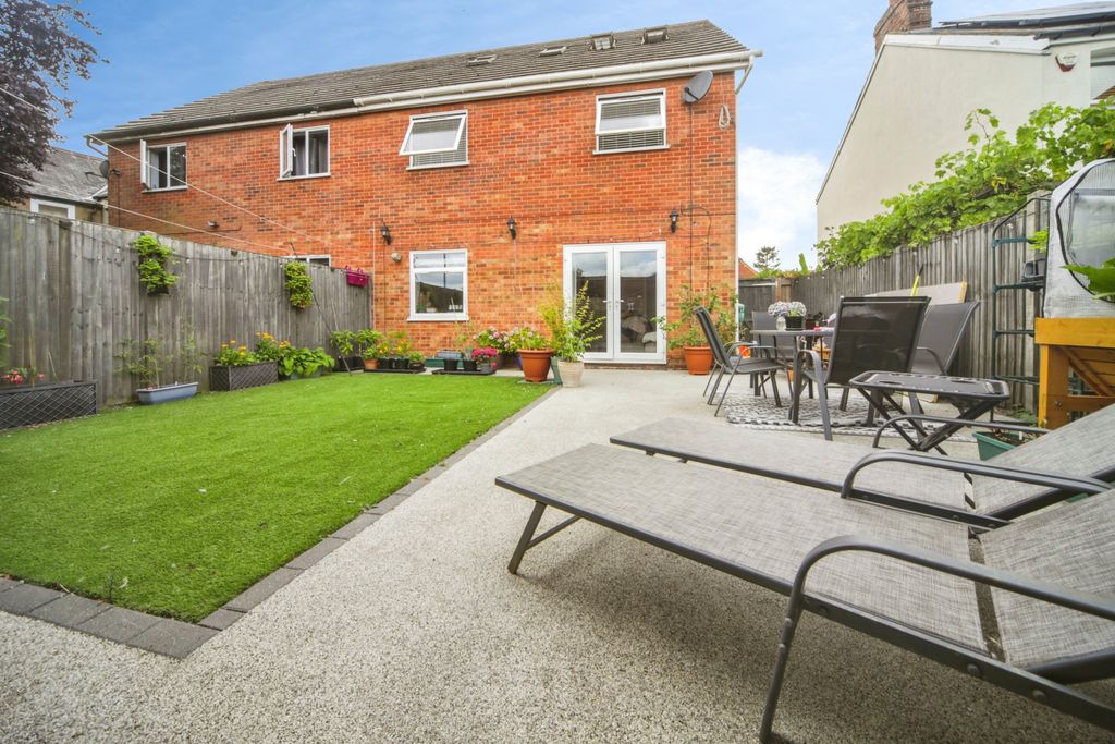 Property photo 1 of 19 9T5A1014