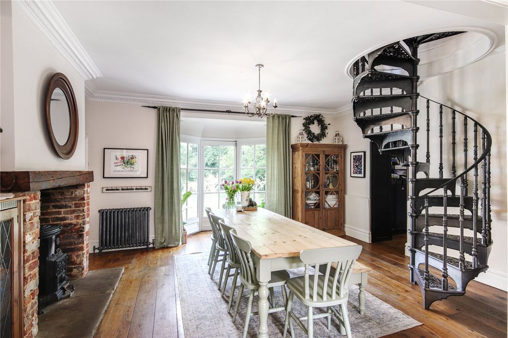 Property photo 3 of 17 Dining Room