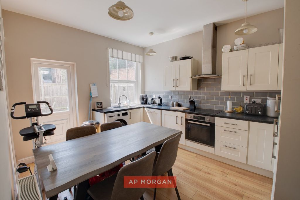 Property photo 3 of 13 Picture No. 06