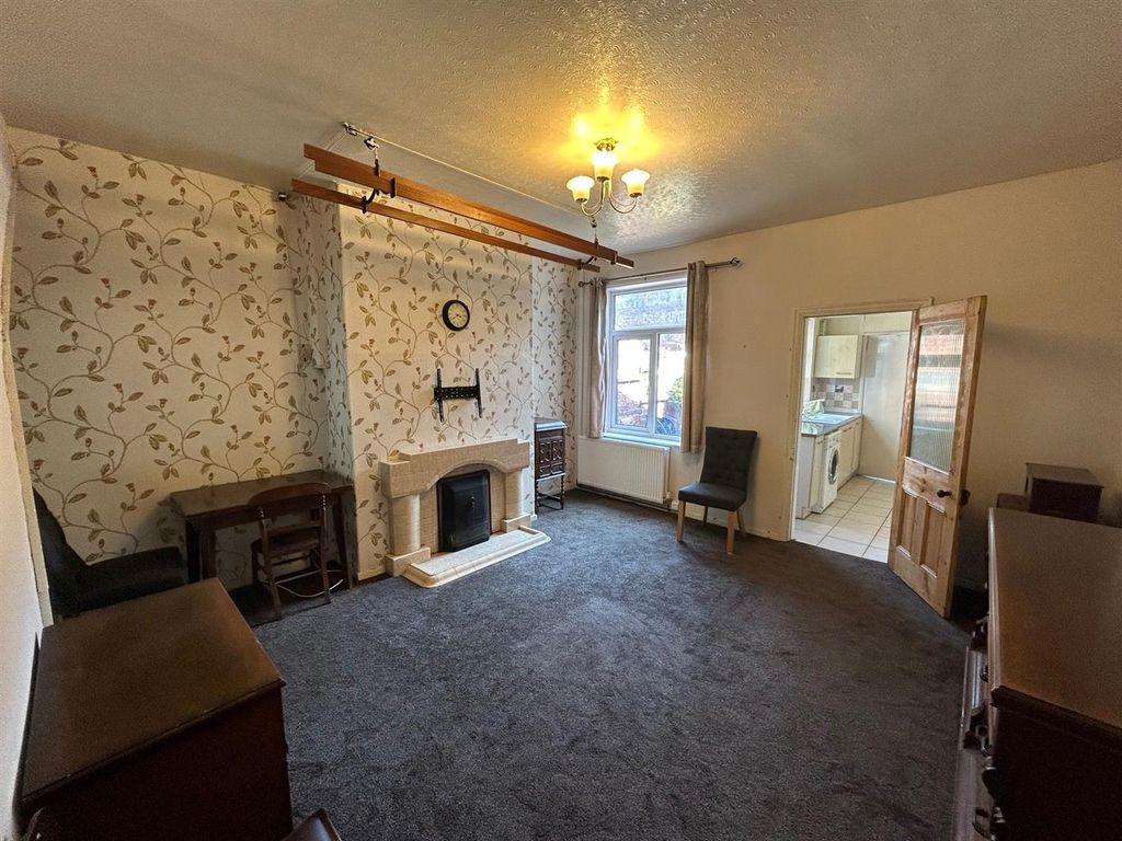 Property photo 3 of 8 Dining Room.Jpg