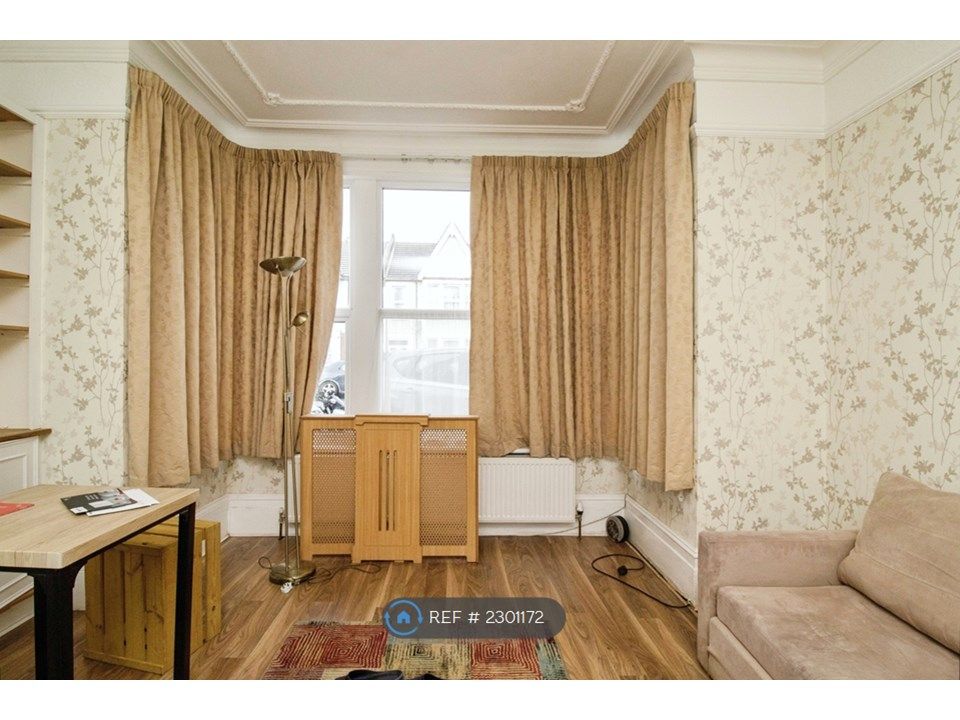 Property photo 2 of 14