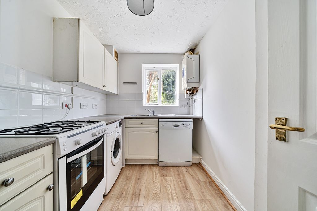 Property photo 3 of 17 1541544