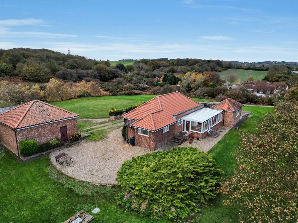 Property photo 2 of 26