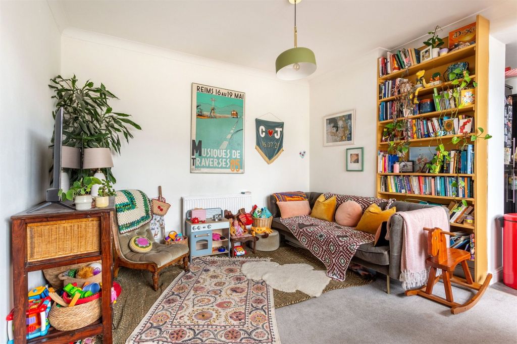 Property photo 3 of 17 Picture No. 31