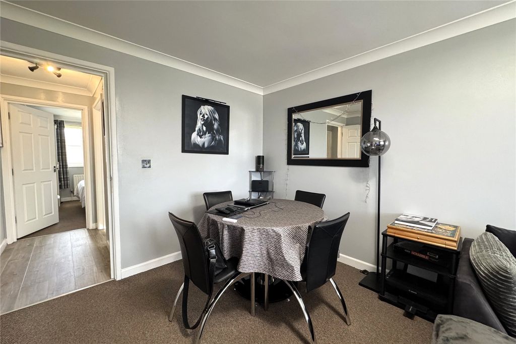 Property photo 3 of 10 Picture No. 14