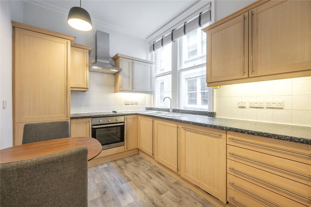 Property photo 3 of 8 Picture No. 17